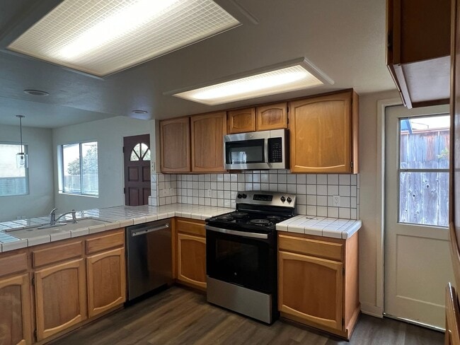 Building Photo - 2696 Orville Ave