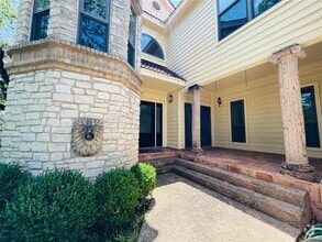 Building Photo - 6401 Wallace Cove