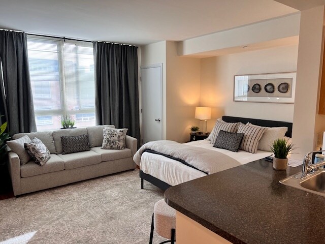 Building Photo - 350 G St SW