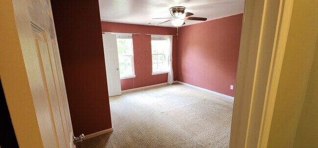 Foto del edificio - 709 Prospect Ln