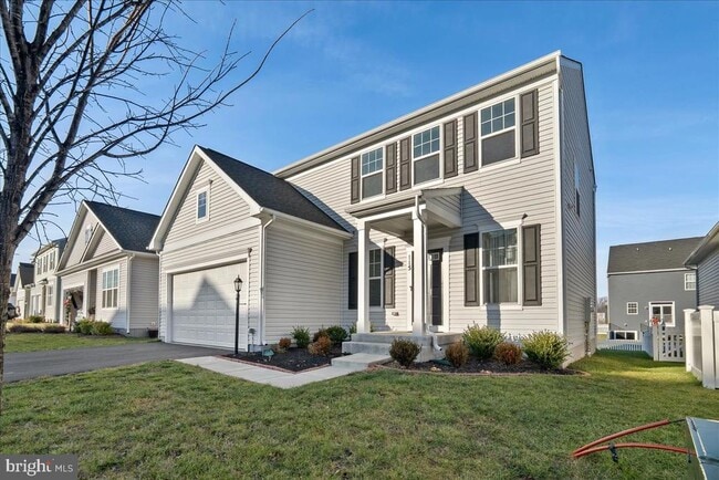 Building Photo - 115 Interlace Wy