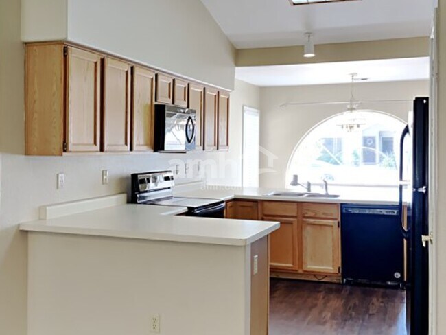 Building Photo - 4038 E Encinas Ave