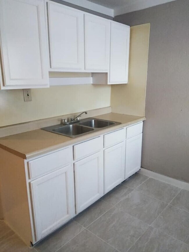 Foto del edificio - 1236 S Winnebago St