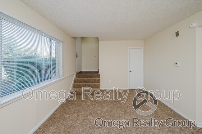 Building Photo - 1300 Coosa Pines Dr