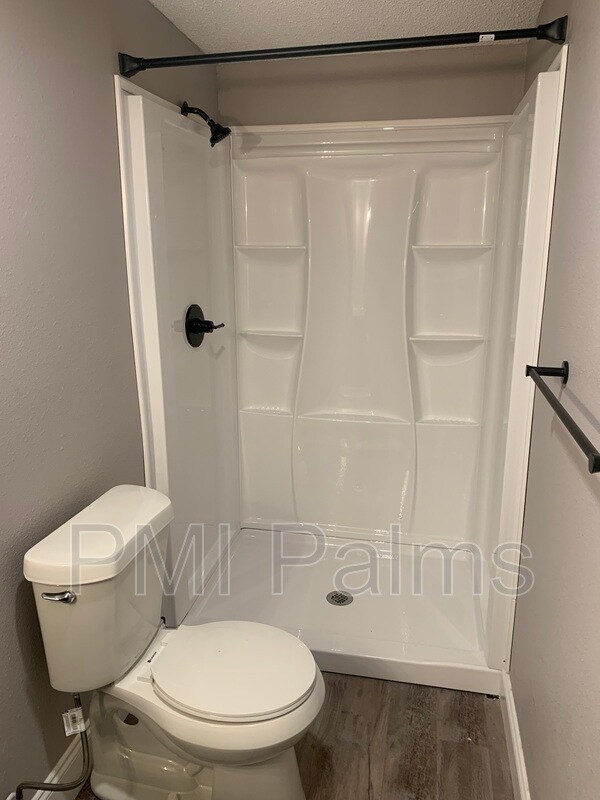 Foto principal - 3311 W Douglas St