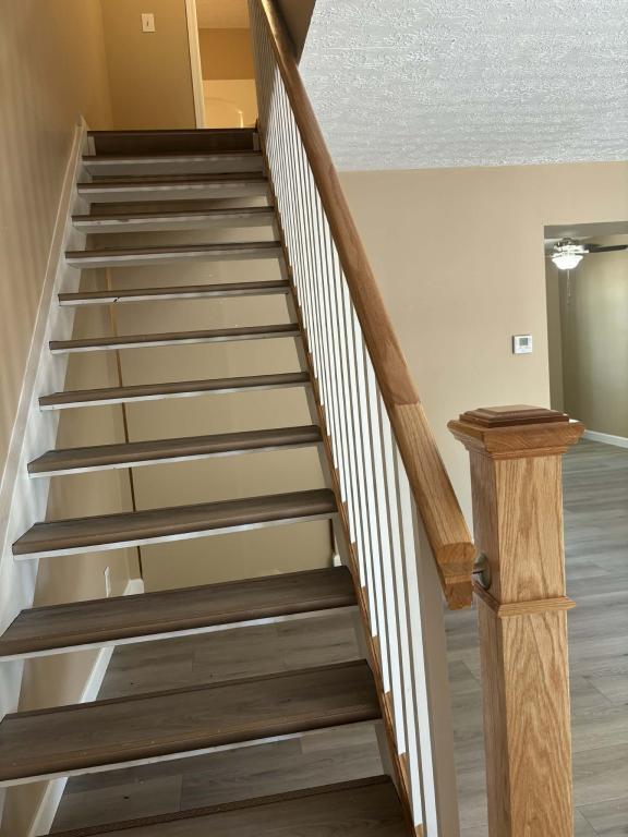 Building Photo - 301 Halia Crest