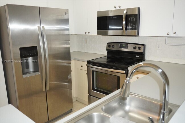 Foto del edificio - 11040 SW 196th St