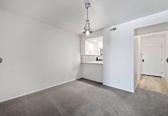 Foto del edificio - 1 Laurel St