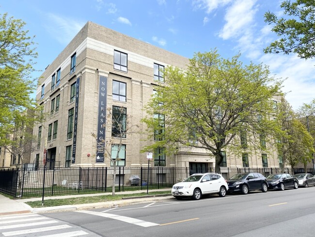 Foto del edificio - 4601 N Paulina St