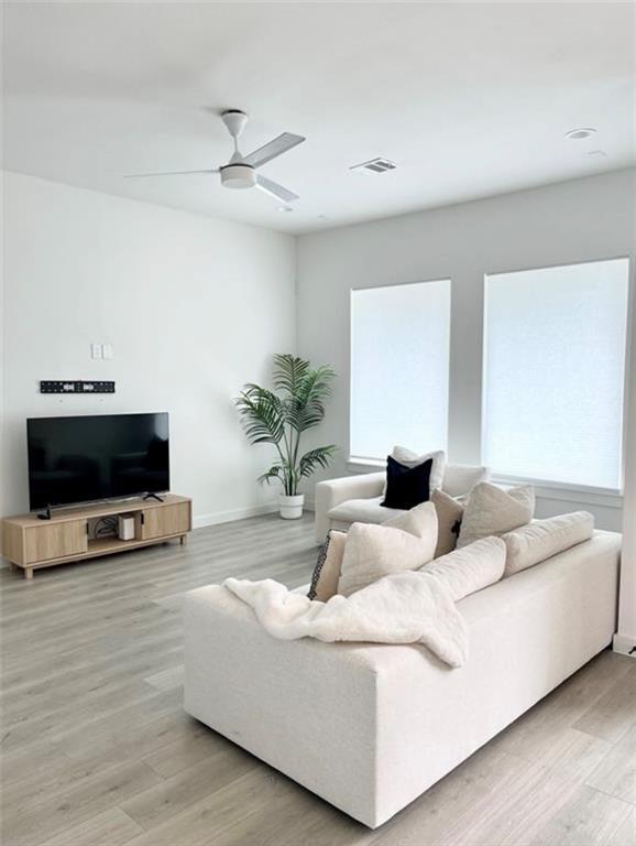 Foto del edificio - 3403 Daphne St