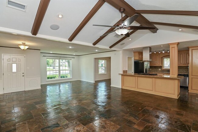 Building Photo - 10103 Kerrwood Ln