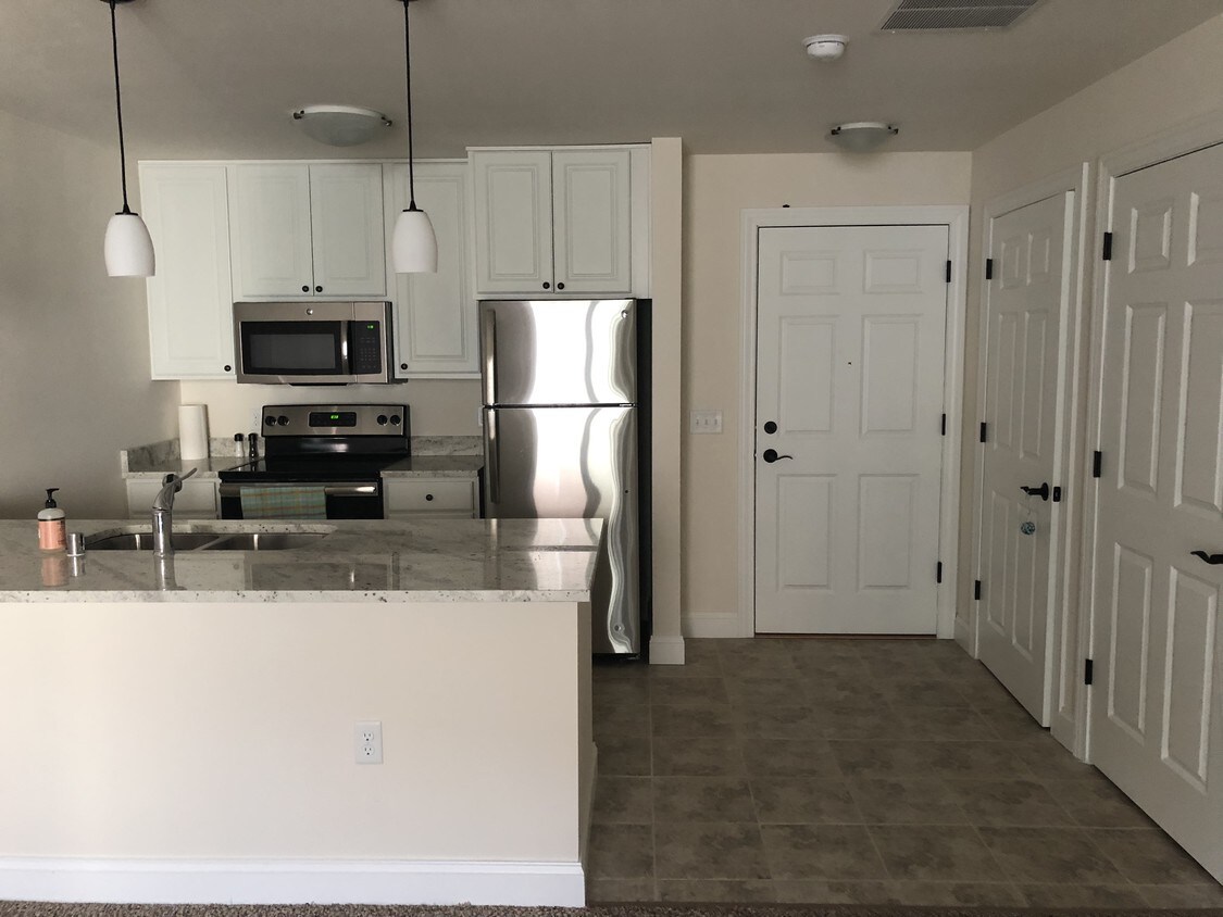 Foto principal - 180 E Capitol Dr