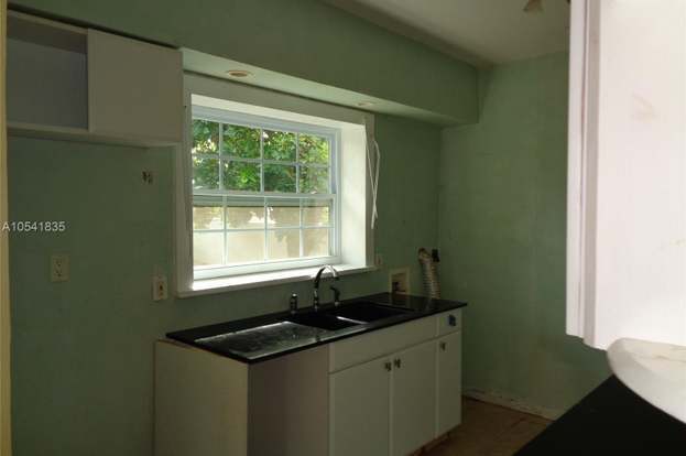 Foto del edificio - 440 NW 140th St