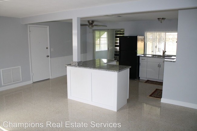 Foto del edificio - 2 br, 1.5 bath House - 3523 Kingsbury Dr