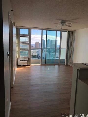Foto del edificio - 1450 Young St