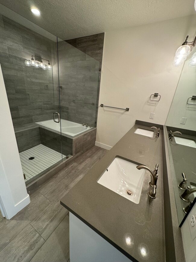 Building Photo - 3220 Quarry Springs Dr