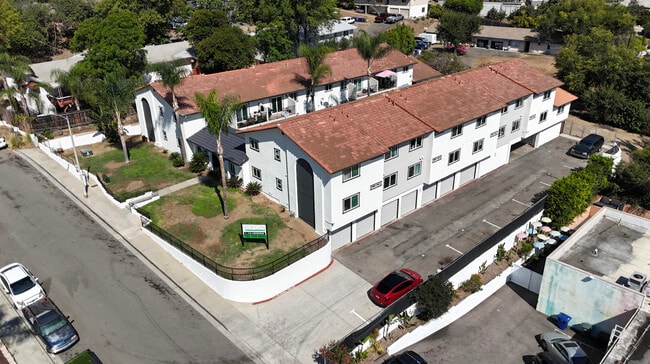 Building Photo - Vista Glen Apartments