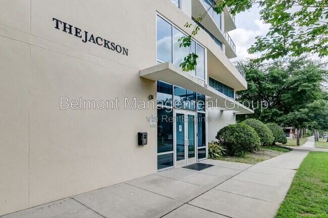 Building Photo - 525 E Jackson St