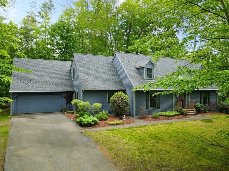 Primary Photo - 39 Robertson Dr