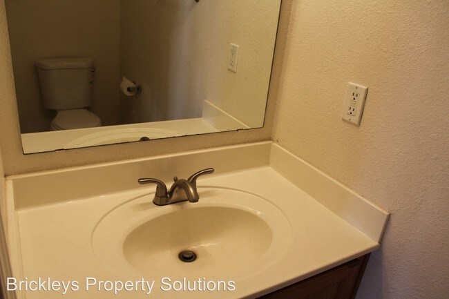 Building Photo - 4 br, 2.5 bath House - 543 Sky Tower St. SW