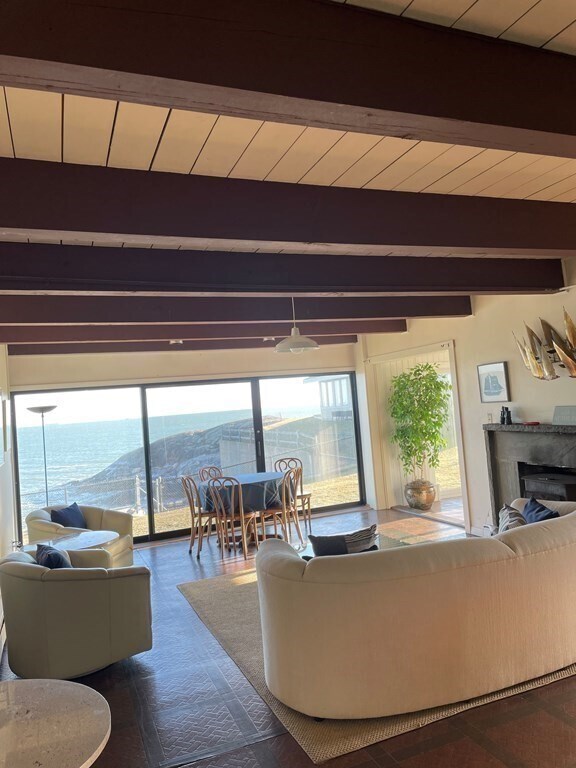 Foto del edificio - 4 Bass Rock Ln