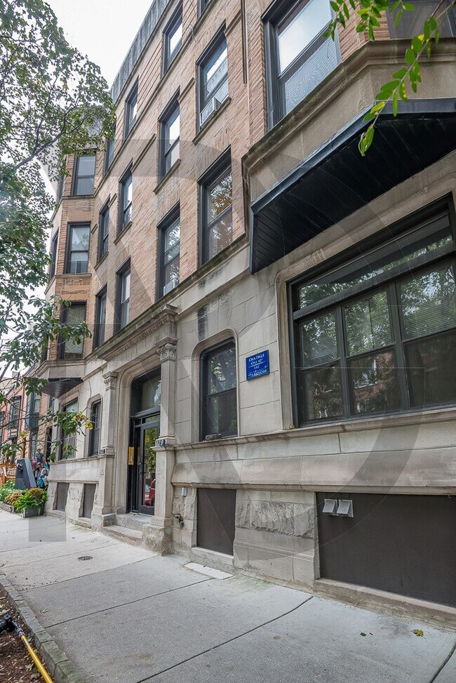 Foto del edificio - 625 W Oakdale Ave