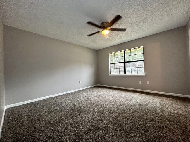 Foto del edificio - 36 Stoneybrook