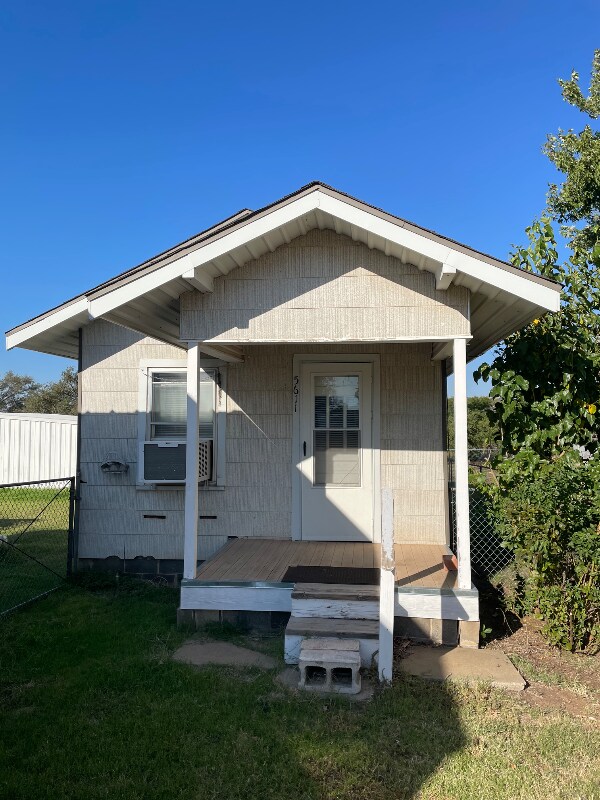 Foto principal - 5611 Irwin Rd