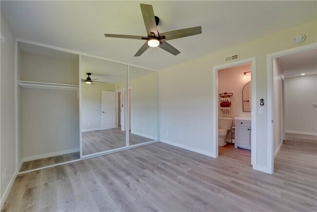 Foto del edificio - 10319 Hemphill Ct