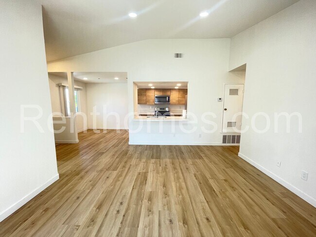Foto del edificio - 9489 Fairgrove Ln