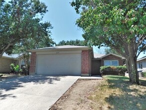 Building Photo - 2229 Northway