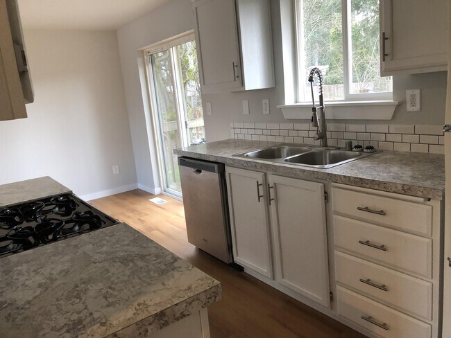 Foto del edificio - 11302 67th Ave Ct E