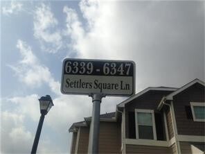 Foto del edificio - 6343 Settlers Square Ln