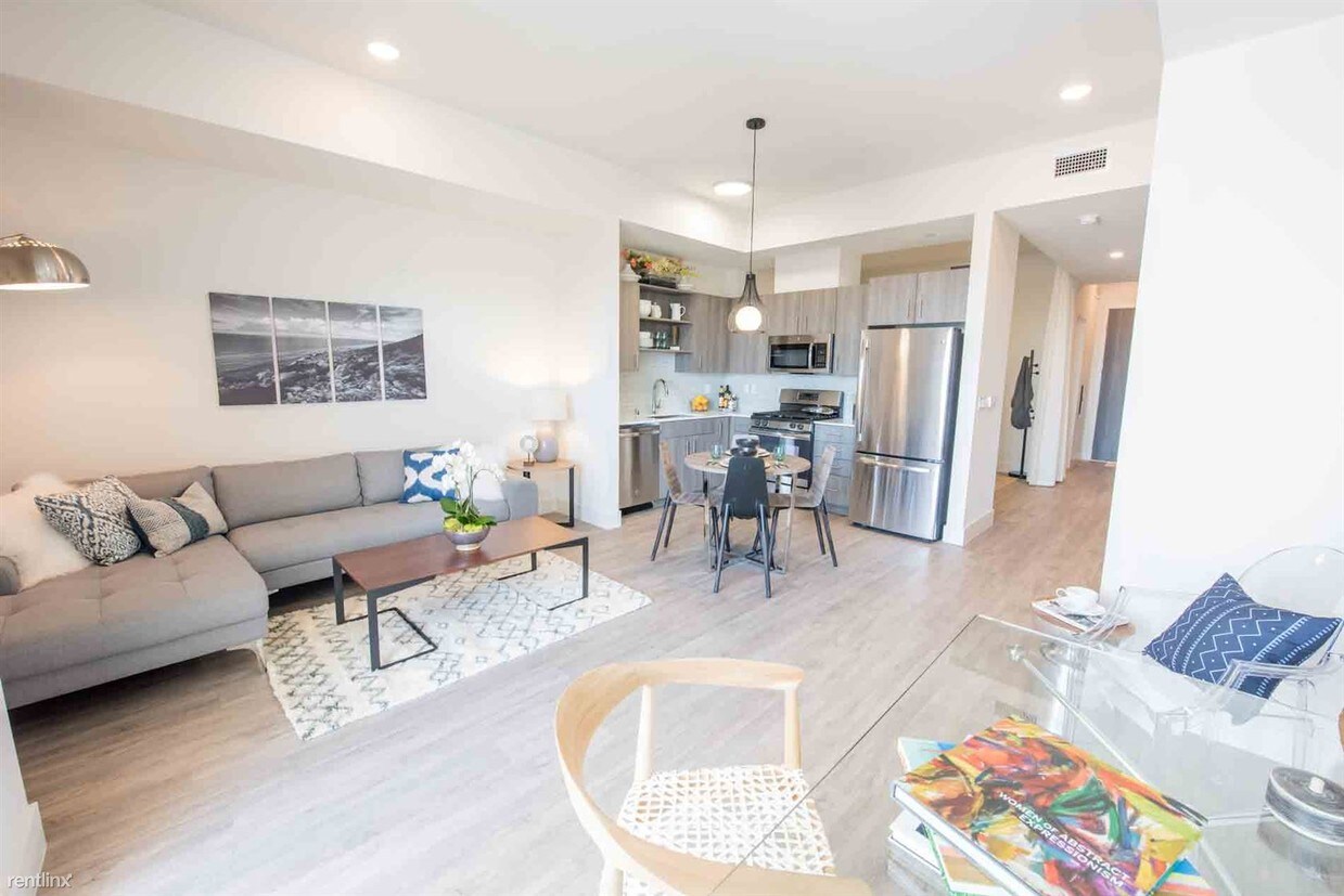Primary Photo - 1 br, 1 bath Apartment - 2525 West Loop S 227