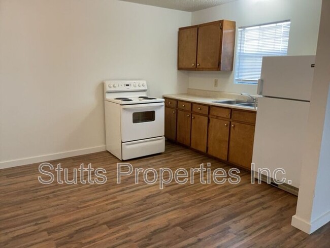 Building Photo - 543 Dulin St