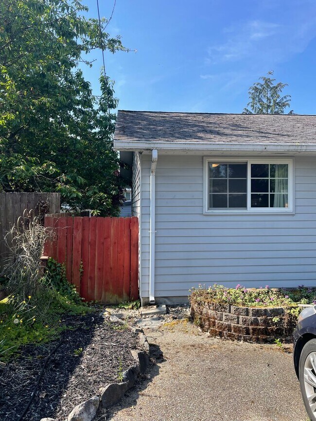 Foto del edificio - 2 BR/1.75 BA home in Edmonds