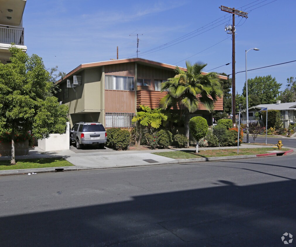 Building Photo - 4506 W 3rd St