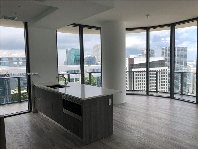Building Photo - 801 S Miami Ave