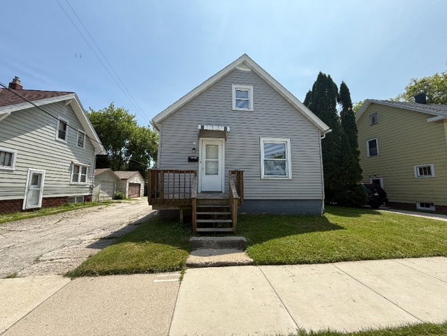 Building Photo - 919 Geele Ave
