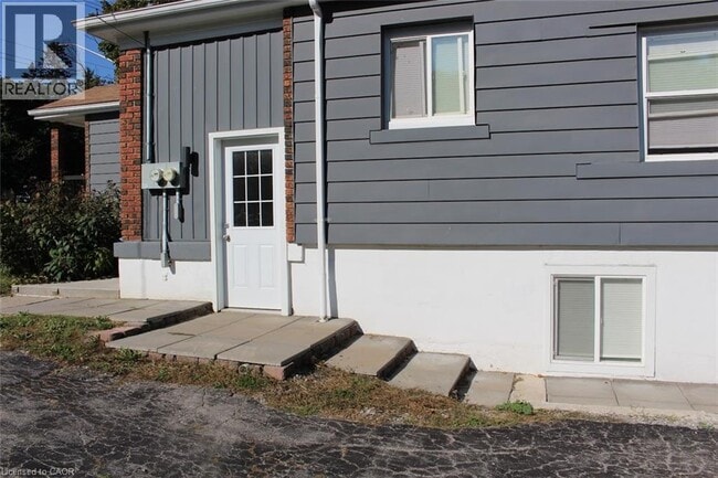 Building Photo - 238 Sanatorium Rd