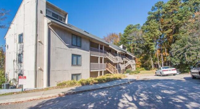 Foto del edificio - 3035 Huntleigh Dr