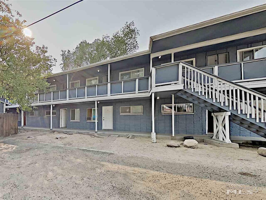 Primary Photo - 821 Spokane St