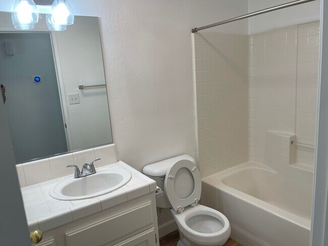 Foto del edificio - 7100 Drift Creek St