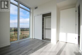 Building Photo - 3071 Trafalgar Rd