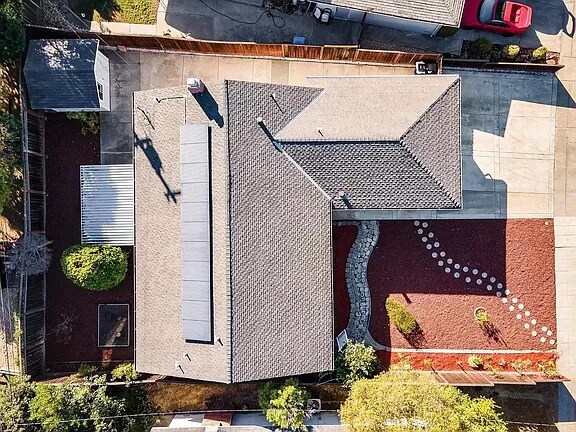 Building Photo - 1056 Wallace Dr