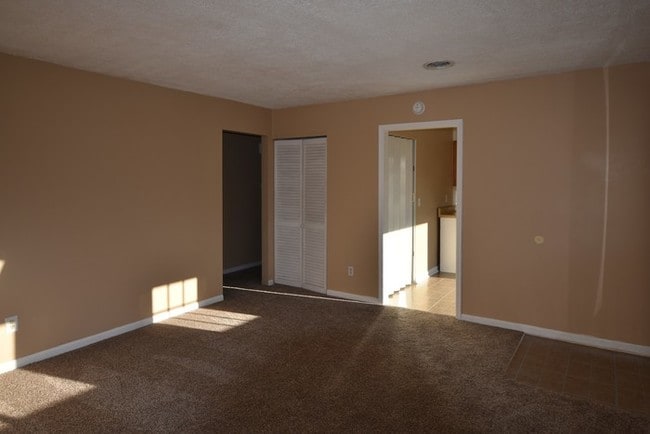 Building Photo - 2084 Caretta St
