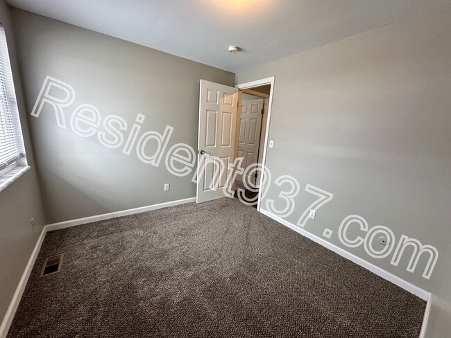 Building Photo - 3 Bed 1 Bath