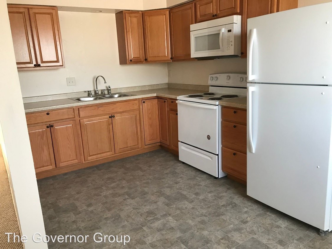 Primary Photo - 306 W 65th St