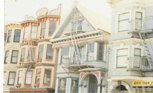Building Photo - 1653 Waller St