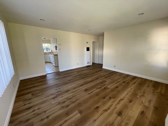Interior Photo - 1137 E. California Ave.